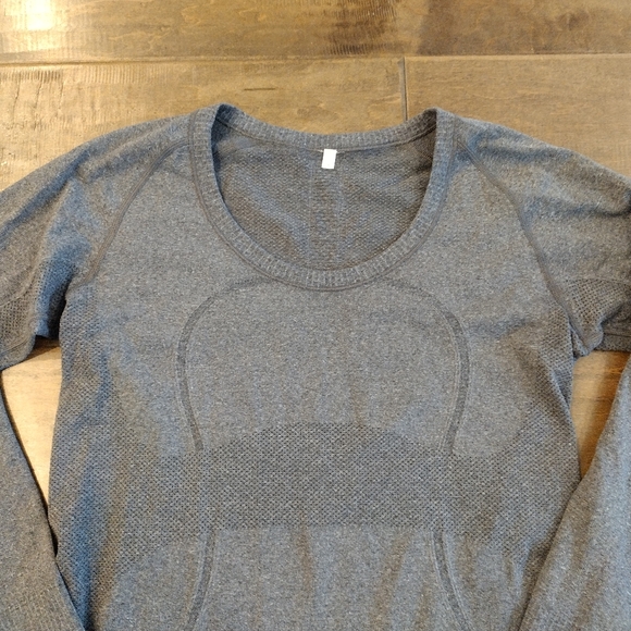 LULULEMON Women's Swiftly Tech gray long-sleeve top - 8 - Picture 4 of 12